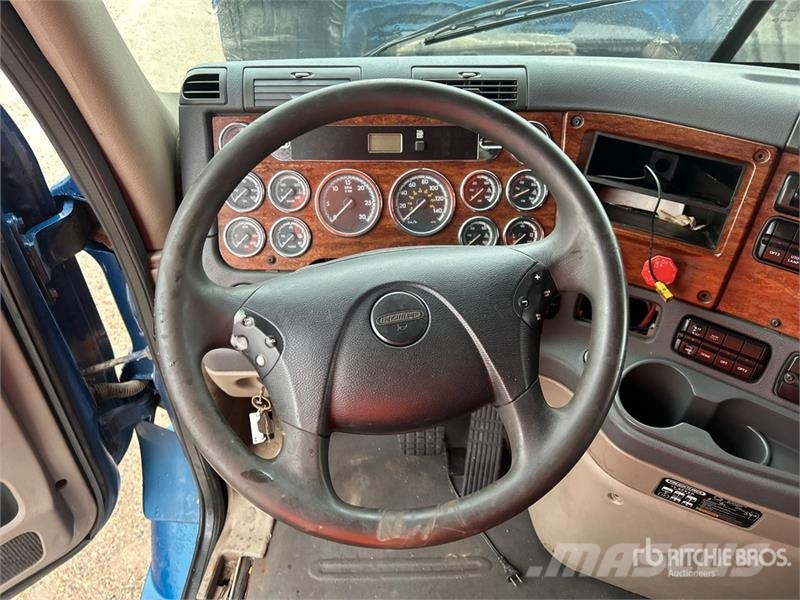 Freightliner Cascadia 125 6x4 T/A Sleeper Truck Tractor Motrici e Trattori Stradali