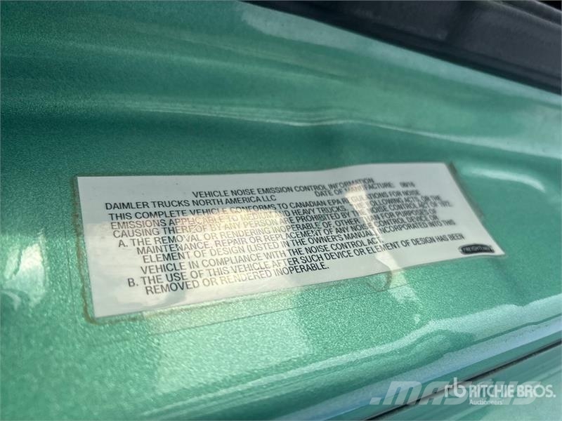 Freightliner Cascadia 125 6x4 T/A Sleeper Truck Tractor (Inoper Motrici e Trattori Stradali