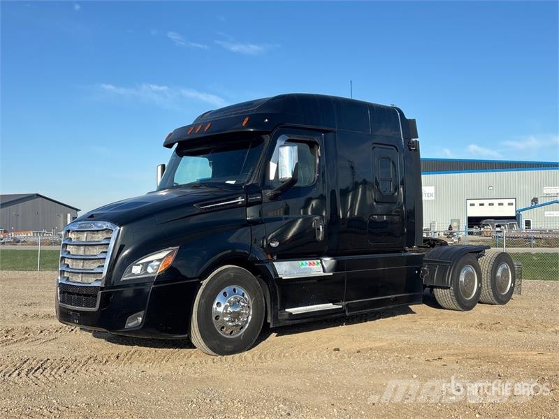 Freightliner Cascadia 126 T/A Sleeper Truck Tractor Влекачи