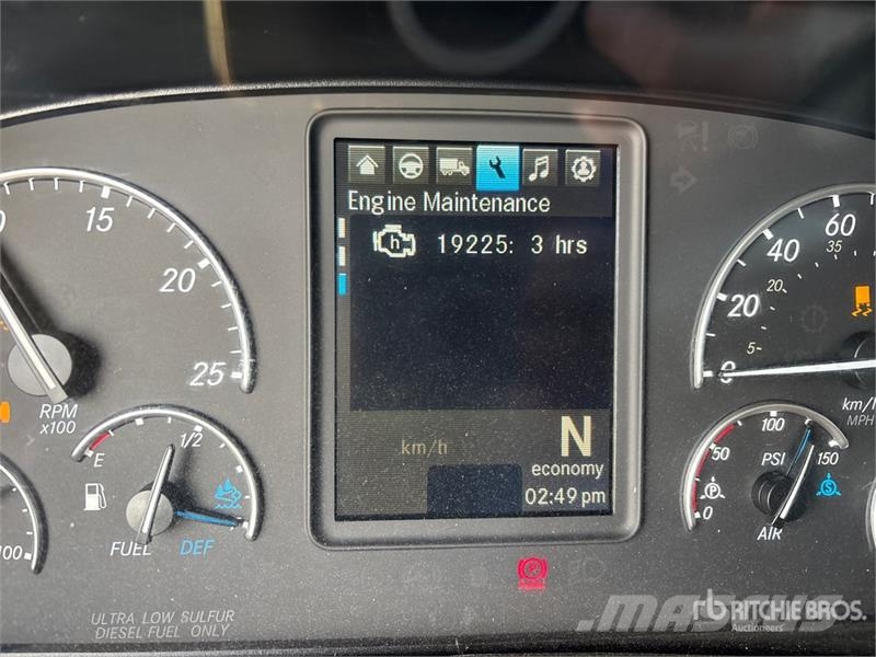 Freightliner Cascadia 126 6x4 T/A Sleeper Truck Tractor Motrici e Trattori Stradali