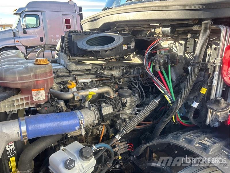Freightliner Cascadia Electric 6x4 T/A Sleeper Truck Tractor (I Sattelzugmaschinen