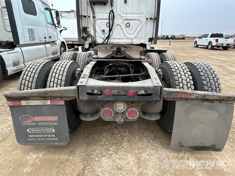 Freightliner Cascadia 126 6x4 T/A Sleeper Truck Tractor Truck Tractor Units