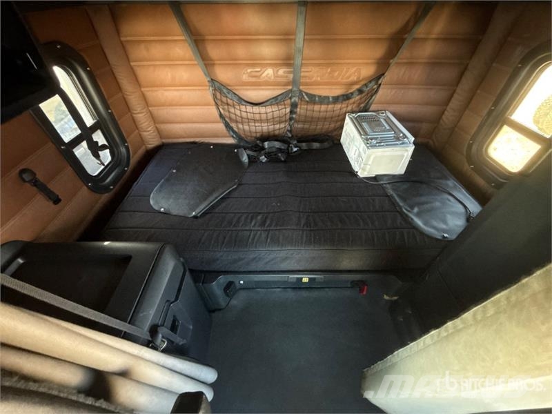 Freightliner Cascadia 126 6x4 T/A Sleeper Truck Tractor Motrici e Trattori Stradali