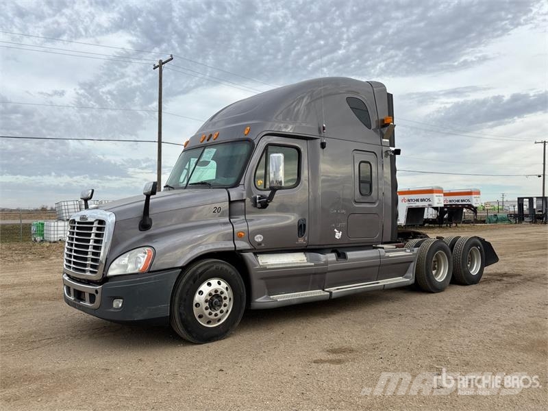 Freightliner Cascadia 6x4 T/A Sleeper Truck Tractor Sattelzugmaschinen
