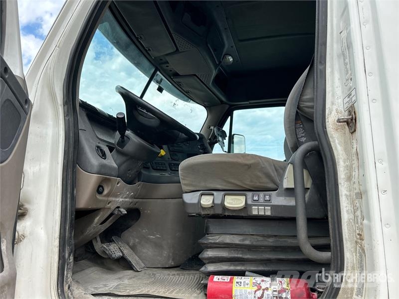 Freightliner Cascadia 125 曳引機組件