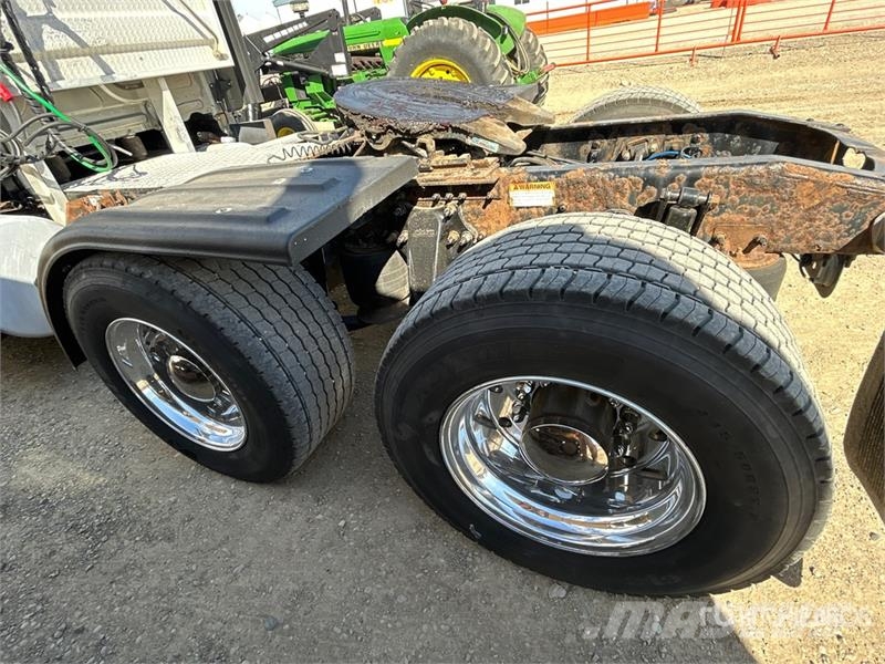 Freightliner Cascadia 125 6x4 T/A Sleeper Truck Tractor Τράκτορες
