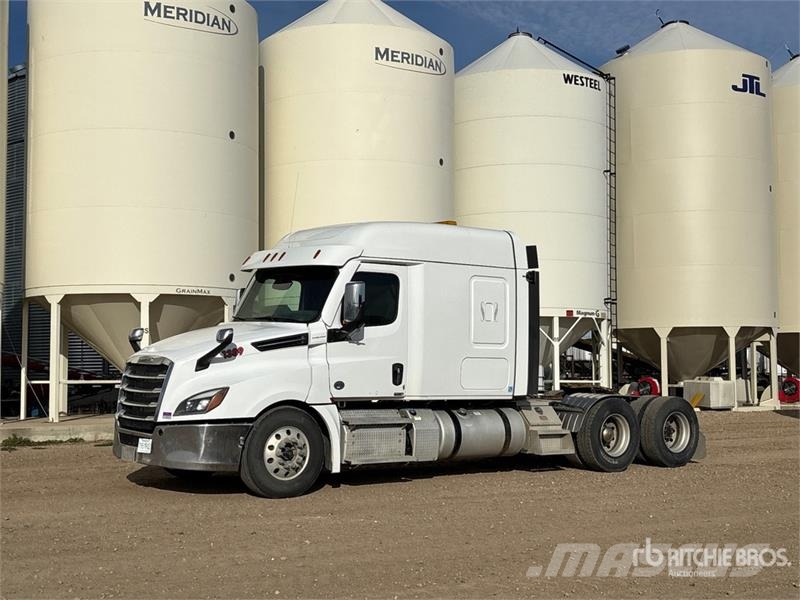Freightliner Cascadia 126 T/A Sleeper Truck Tractor Cavalos mecânicos