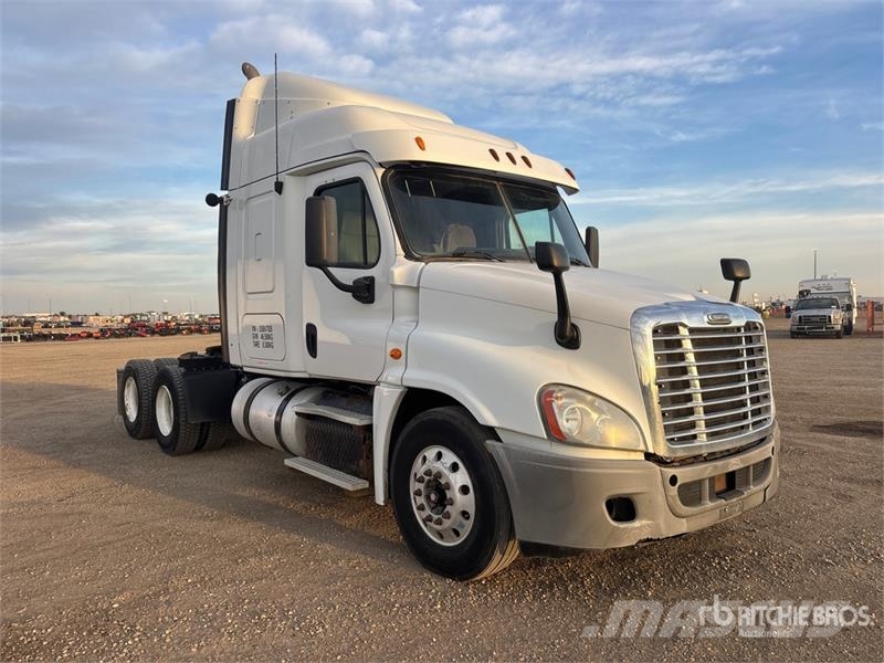 Freightliner Cascadia 125 Тягачі