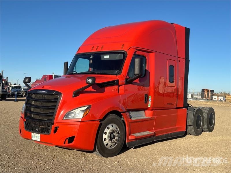 Freightliner Cascadia 126 6x4 T/A Sleeper Truck Tractor Cavalos mecânicos