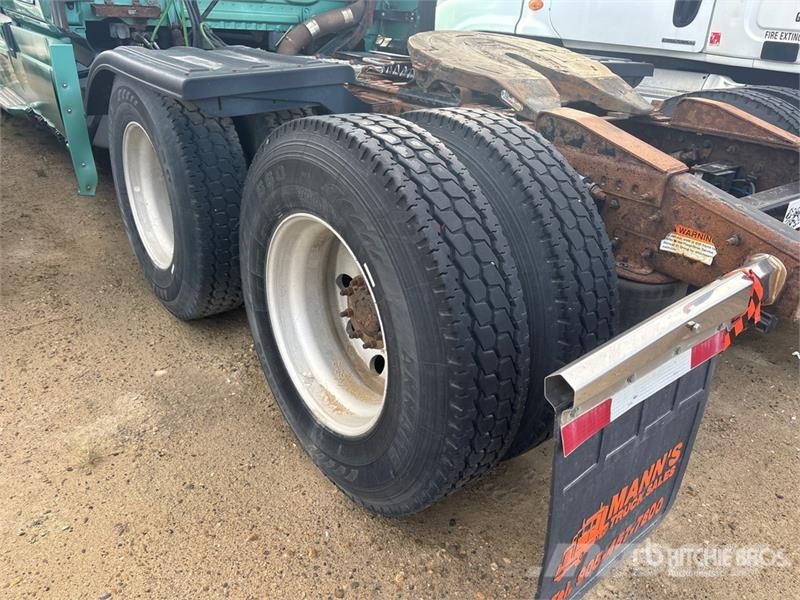 Freightliner Cascadia 125 6x4 T/A Sleeper Truck Tractor (Inoper Motrici e Trattori Stradali