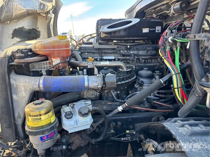 Freightliner Cascadia 126 6x4 T/A Sleeper Truck Tractor Motrici e Trattori Stradali