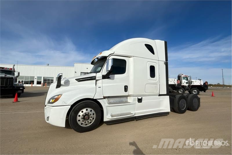 Freightliner Cascadia 126 6x4 T/A Sleeper Truck Tractor وحدات الجر