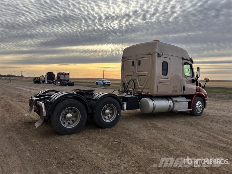 Freightliner Cascadia 113 Cavalos mecânicos