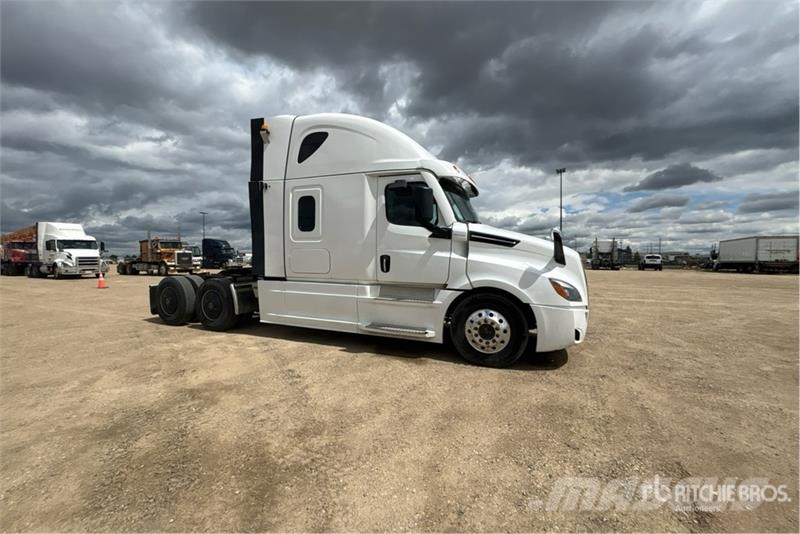 Freightliner Cascadia 126 6x4 T/A Sleeper Truck Tractor Dragbilar