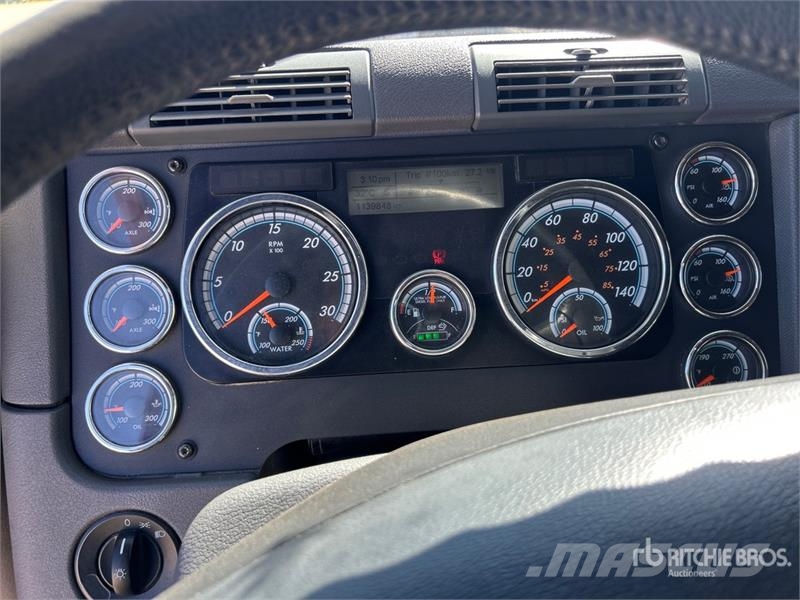 Freightliner Cascadia 113 Prime Movers