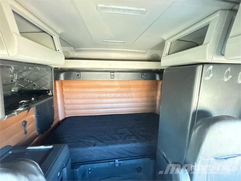 Freightliner Cascadia 126 Tractor Units
