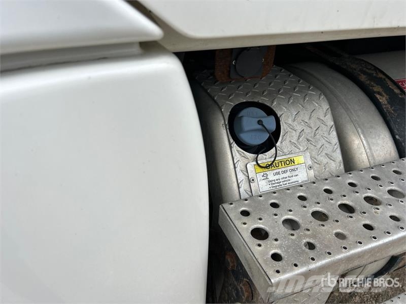 Freightliner Cascadia 125 曳引機組件