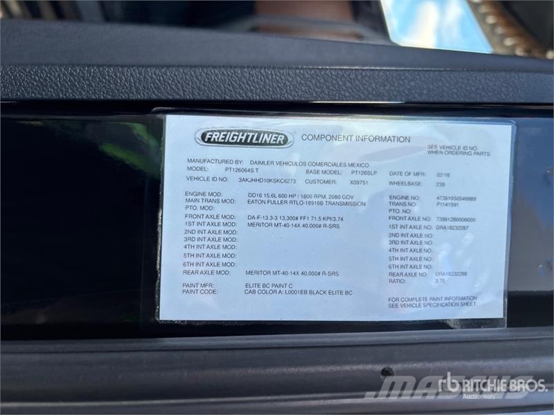 Freightliner Cascadia 126 6x4 T/A Sleeper Truck Tractor Traktorske jedinice