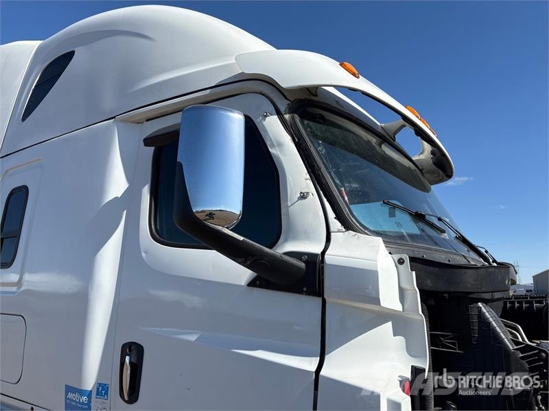 Freightliner Cascadia 113 Тягачі