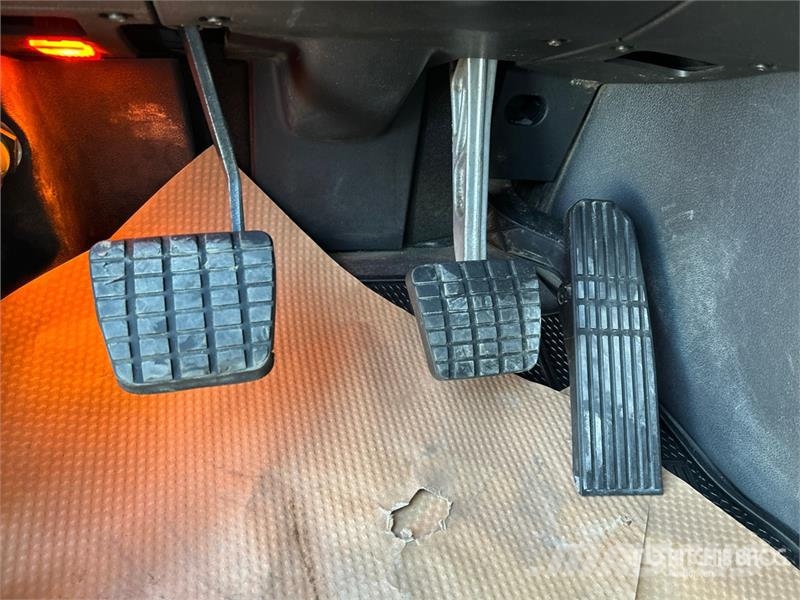 Freightliner Cascadia 126 6x4 T/A Sleeper Truck Tractor Влекачи