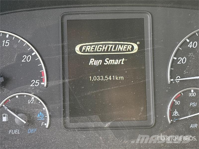 Freightliner Cascadia 126 T/A Sleeper Truck Tractor Cavalos mecânicos