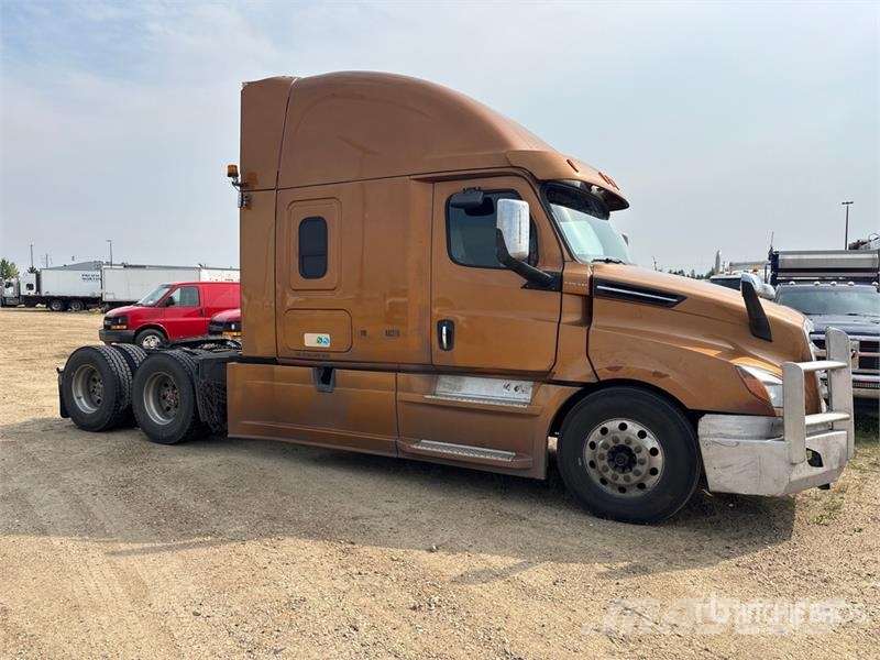 Freightliner Cascadia 126 6x4 T/A Sleeper Truck Tractor (Inoper Motrici e Trattori Stradali