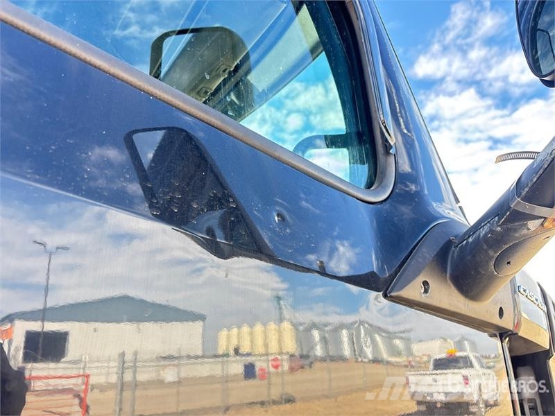 Freightliner Cascadia 126 6x4 T/A Sleeper Truck Tractor Τράκτορες