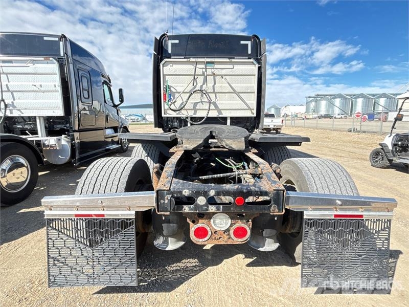 Freightliner Cascadia 126 6x4 T/A Sleeper Truck Tractor Τράκτορες