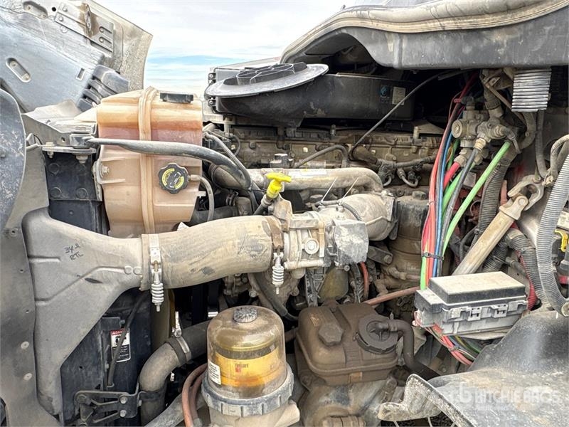 Freightliner Cascadia 4x2 S/A Day Cab Truck Tractor Тягачі