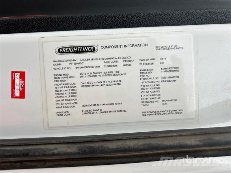 Freightliner Cascadia 126 6x4 T/A Sleeper Truck Tractor Tractor Units