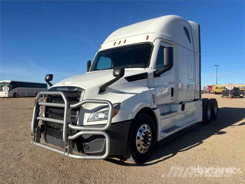 Freightliner Cascadia 6x4 T/A Sleeper Truck Tractor Tegljači