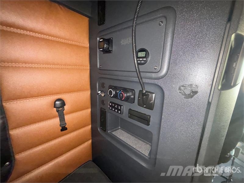 Freightliner Cascadia 126 Tractor Units