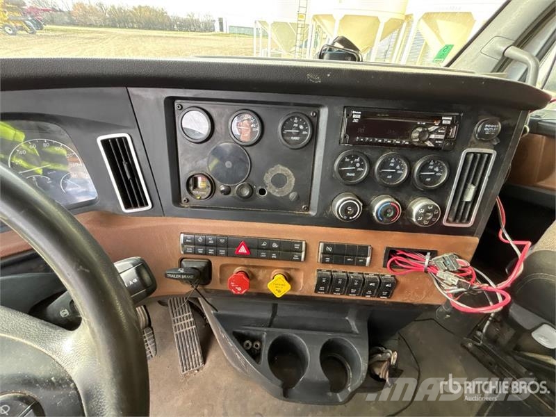 Freightliner Cascadia 126 T/A Sleeper Truck Tractor Cavalos mecânicos