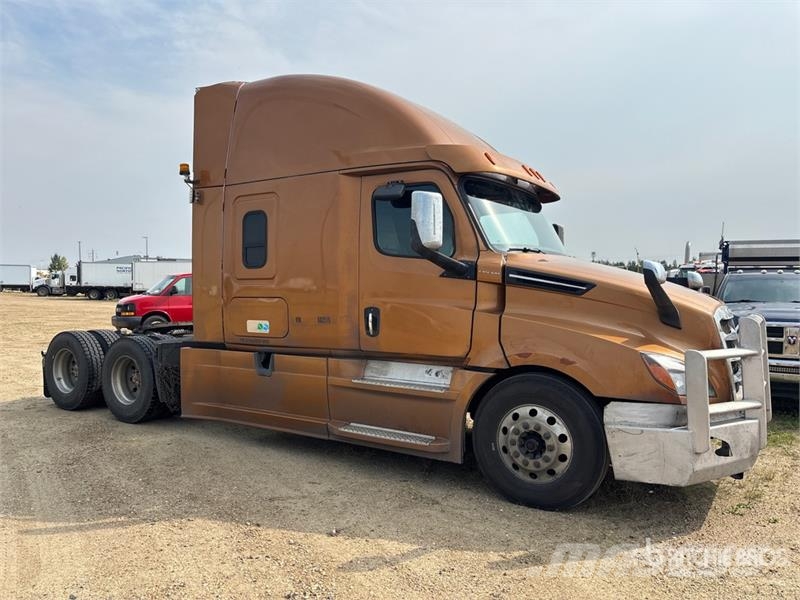 Freightliner Cascadia 126 6x4 T/A Sleeper Truck Tractor (Inoper Motrici e Trattori Stradali