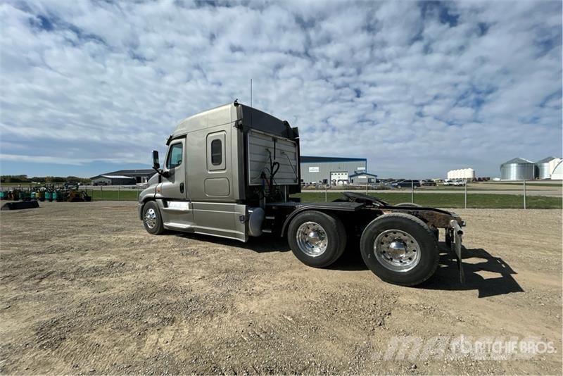 Freightliner Cascadia 125 6x4 T/A Sleeper Truck Tractor Τράκτορες