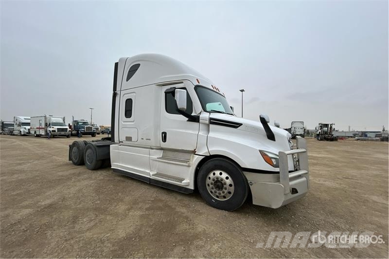 Freightliner Cascadia 126 6x4 T/A Sleeper Truck Tractor Truck Tractor Units