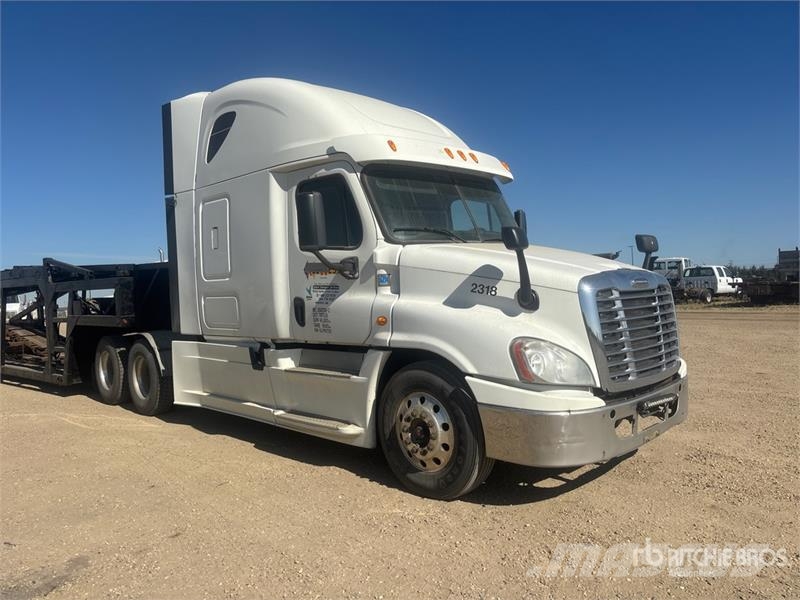 Freightliner Cascadia 125 6x4 Sleeper Car Carrier Truck Autotransporteri