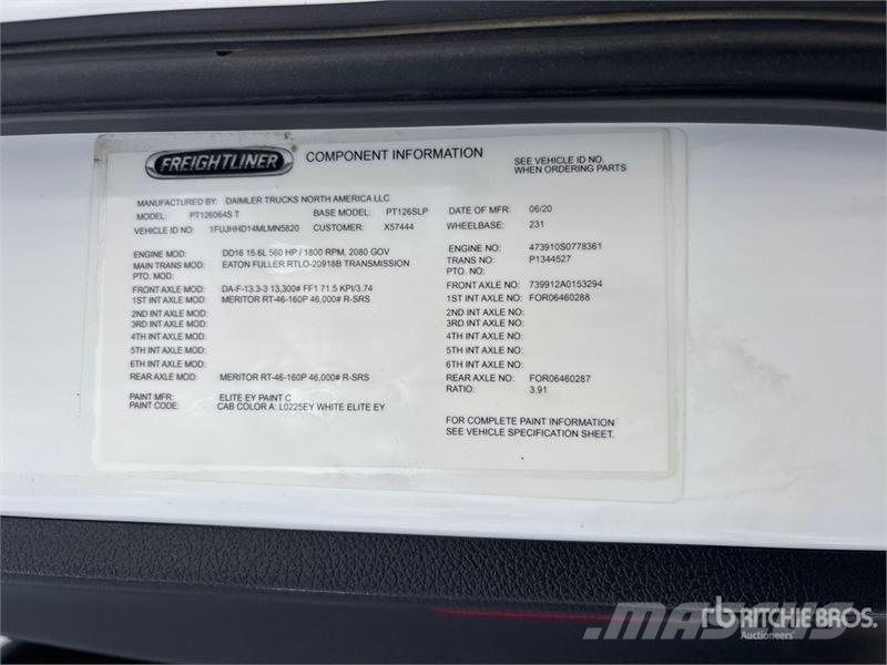 Freightliner Cascadia 126 6x4 T/A Sleeper Truck Tractor Sattelzugmaschinen