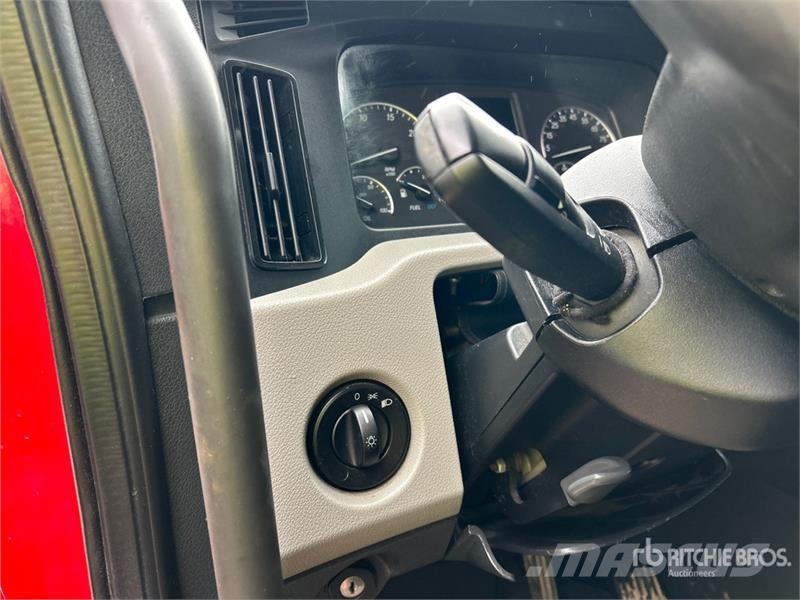 Freightliner Cascadia 126 Vetopöytäautot