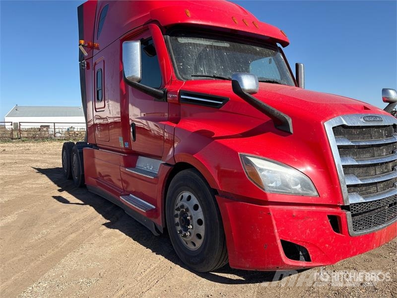 Freightliner Cascadia 126 T/A Sleeper Truck Tractor Camiones tractor