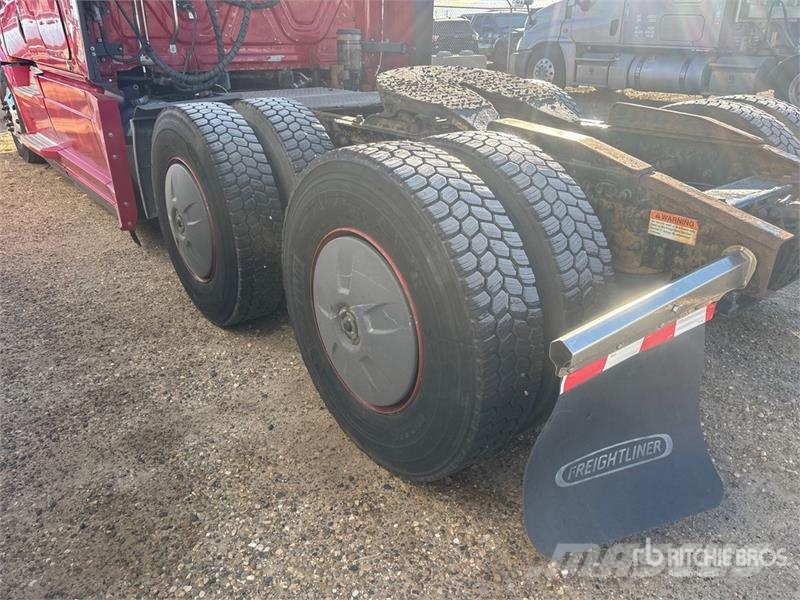 Freightliner Cascadia Electric 6x4 T/A Sleeper Truck Tractor (I Sattelzugmaschinen