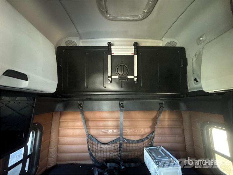 Freightliner Cascadia 126 6x4 T/A Sleeper Truck Tractor Motrici e Trattori Stradali