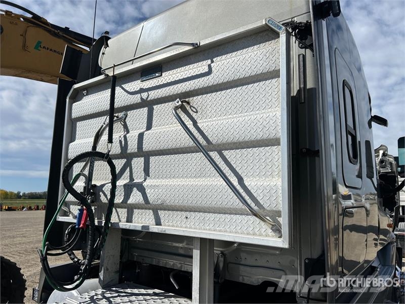 Freightliner Cascadia 125 6x4 T/A Sleeper Truck Tractor Τράκτορες