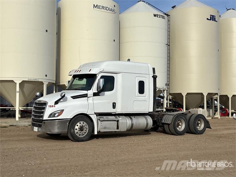 Freightliner Cascadia 126 T/A Sleeper Truck Tractor Cavalos mecânicos