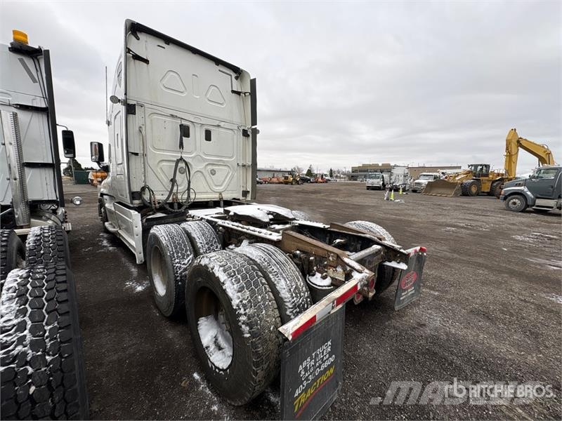 Freightliner Cascadia 125 6x4 T/A Sleeper Truck Tractor Sattelzugmaschinen