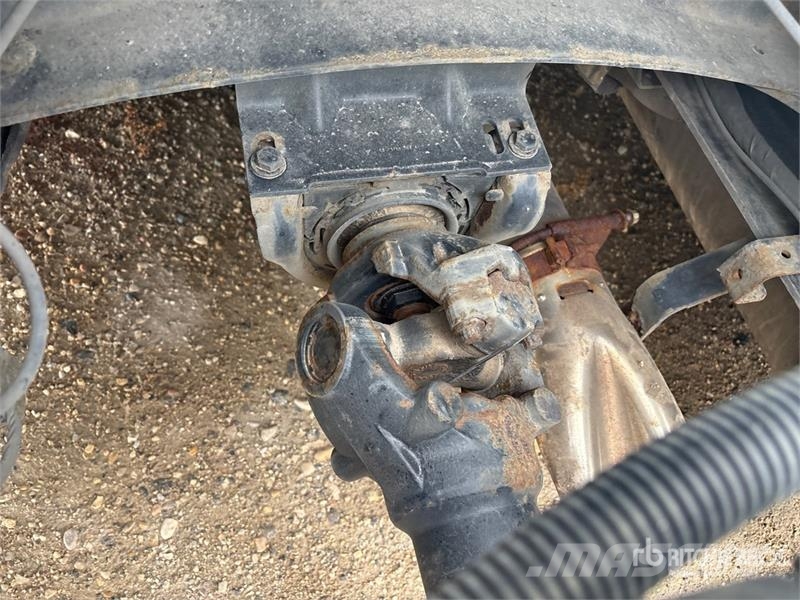 Freightliner Cascadia 6x4 T/A Sleeper Truck Tractor (Inoperable Cabezas tractoras