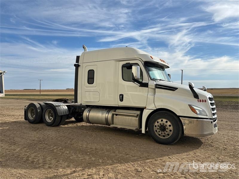 Freightliner Cascadia 126 T/A Sleeper Truck Tractor Cavalos mecânicos
