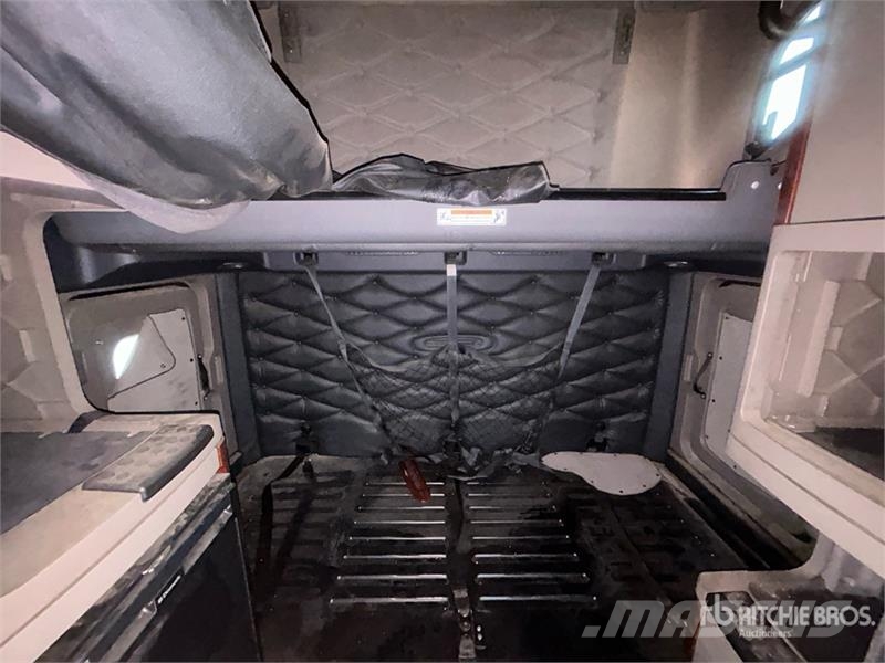 Freightliner Cascadia 125 6x4 T/A Sleeper Truck Tractor Motrici e Trattori Stradali
