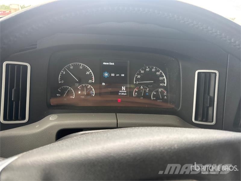 Freightliner Cascadia 126 6x4 T/A Sleeper Truck Tractor Dragbilar