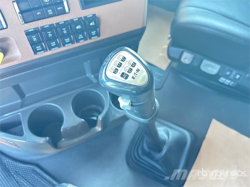 Freightliner Cascadia 126 Tractor Units